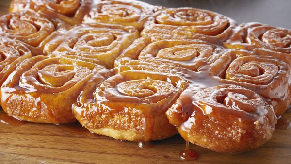 Bake With Anna Olson - Sticky Buns