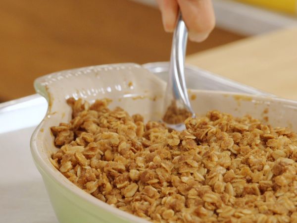 Bake With Anna Olson - Cobblers And Crisps