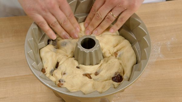 Bake With Anna Olson - Icings And Glazes