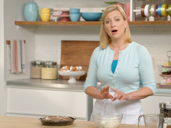 Bake With Anna Olson - Cream Pies