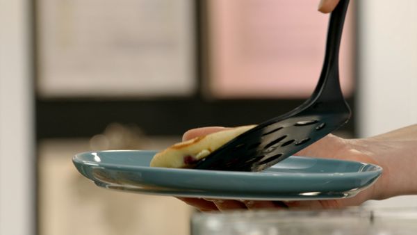 Bake With Anna Olson - Pancakes