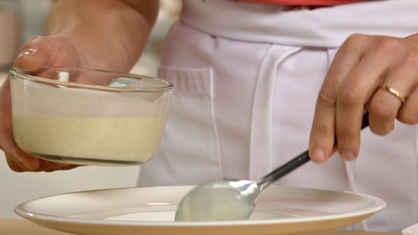 Bake With Anna Olson - Crème Anglaise