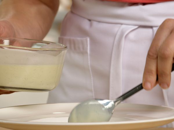 Bake With Anna Olson - Crème Anglaise