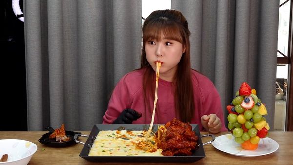 G-NI's Mukbang - Episódio 12