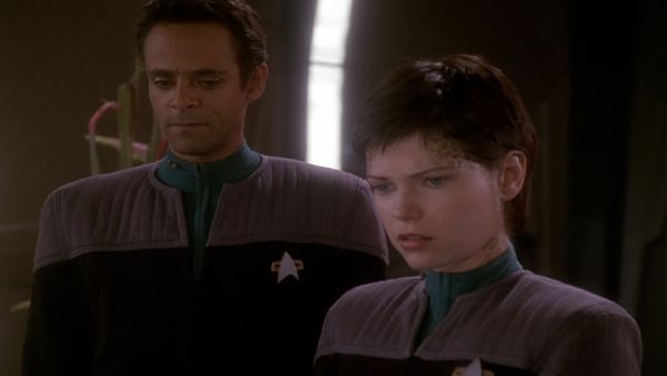 Star Trek: Deep Space Nine - Field Of Fire
