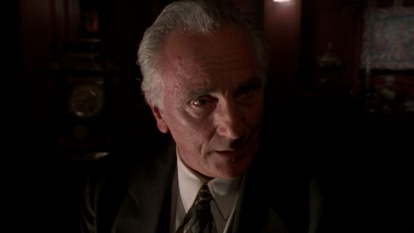 Poltergeist: The Legacy - A Traitor Among Us
