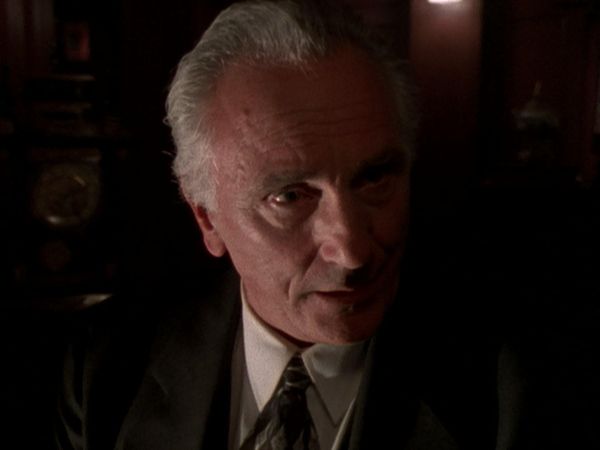 Poltergeist: The Legacy - A Traitor Among Us