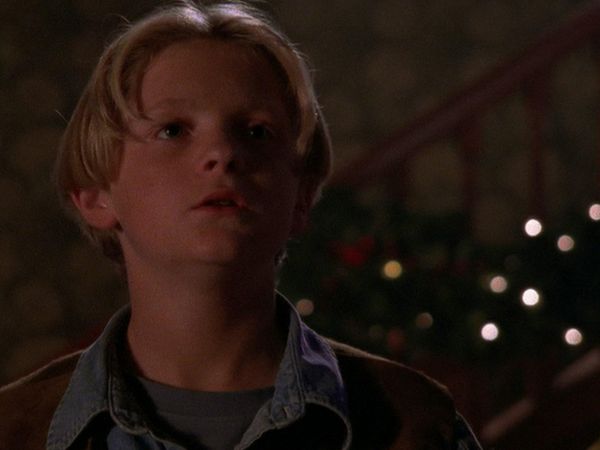 Poltergeist: The Legacy - The Gift