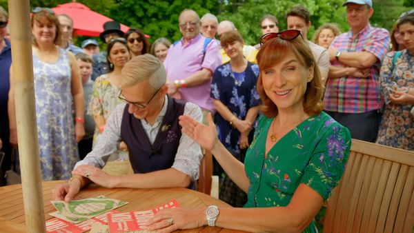 Antiques Roadshow - Morden Hall Park 1
