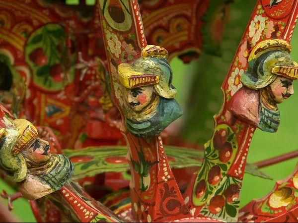 Antiques Roadshow - Chepstow Racecourse 1