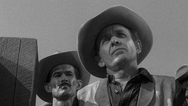 Rawhide - Incident of the Enormous Fist