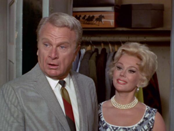 Green Acres - A Tale Of A Tail