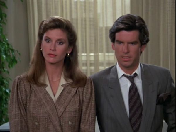 Remington Steele - Falsi necrologi