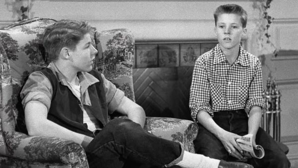 The Adventures of Ozzie and Harriet - The Speech