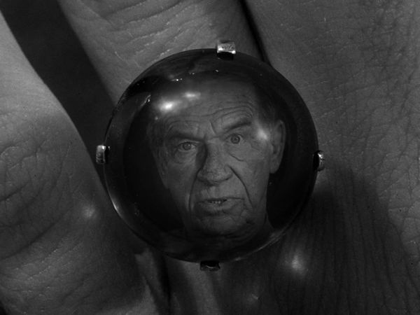 The Twilight Zone - Ring-A-Ding Girl