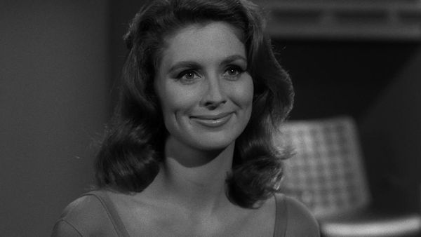 The Twilight Zone - Number Twelve Looks Just Like You