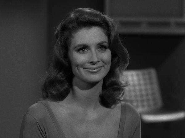 The Twilight Zone - Number Twelve Looks Just Like You