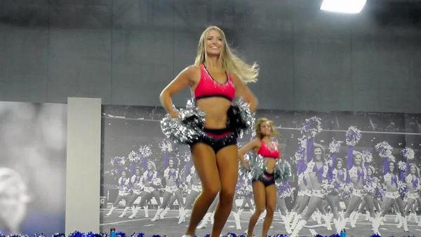 Dallas Cowboys Cheerleaders: Making the Team - Unexpected