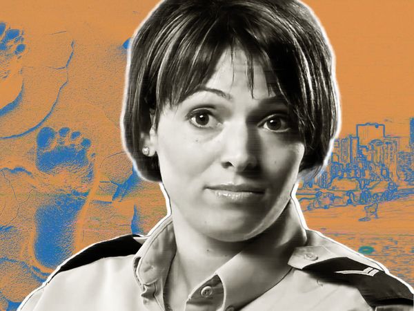 Les Eaux Troubles du Crime - SALE BÂCHE