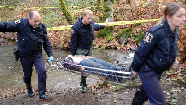 Les Eaux Troubles du Crime - Passion mortelle