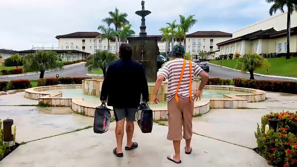 Paródia: Chaves em Acapulco - Paródia: Chaves em Acapulco