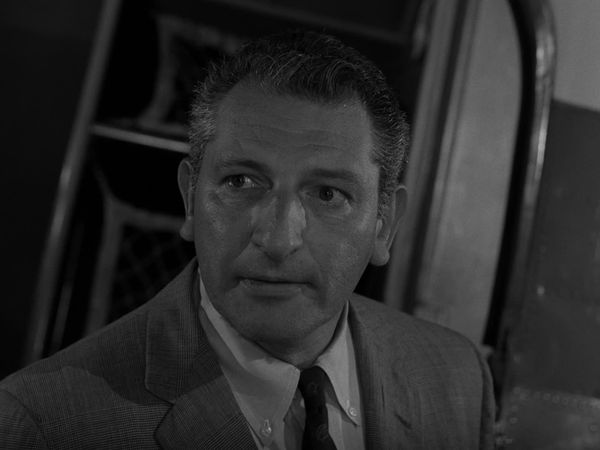 The Twilight Zone - The Arrival