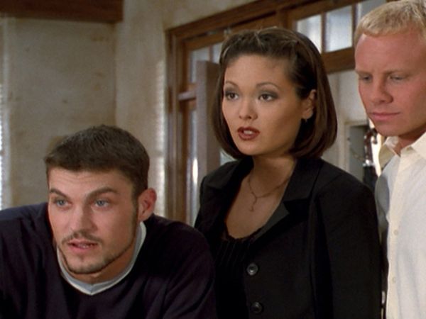 Beverly Hills, 90210 - Don't Ask, Don't Tell