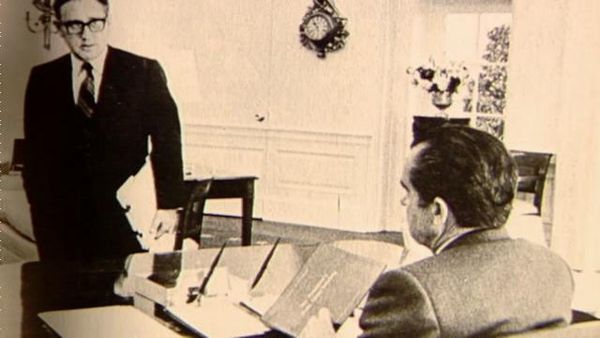 Secrets of War - Cold War: Nixon's Secrets
