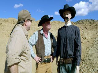 Hollywood Weapons - Paint Your Red River Stagecoach at High Noon