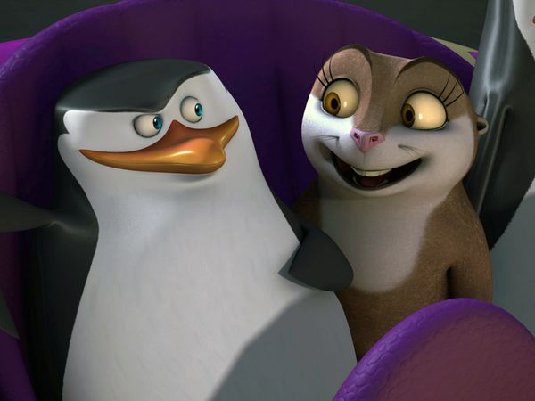 The Penguins of Madagascar - Littlefoot/Smotherly Love
