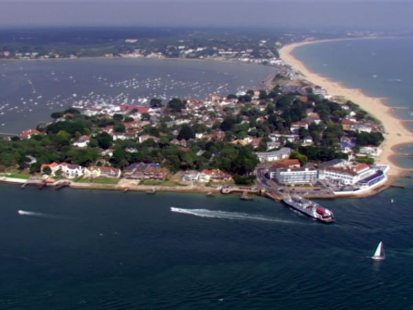 Fantasy Homes by the Sea - Sandbanks