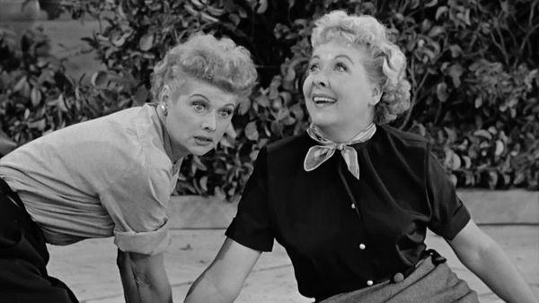 I Love Lucy - Lucy Visits Grauman's