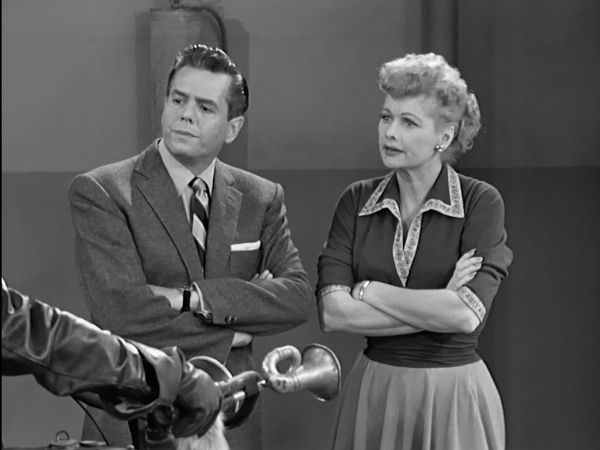 I Love Lucy - Ricky Sells The Car