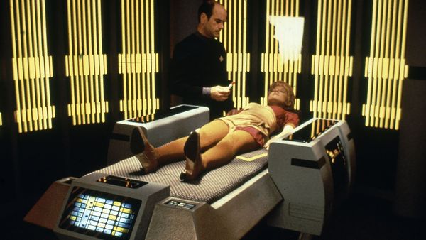 Star Trek: Voyager - Caretaker, Part 1