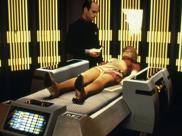 Star Trek: Voyager - Caretaker, Part 1