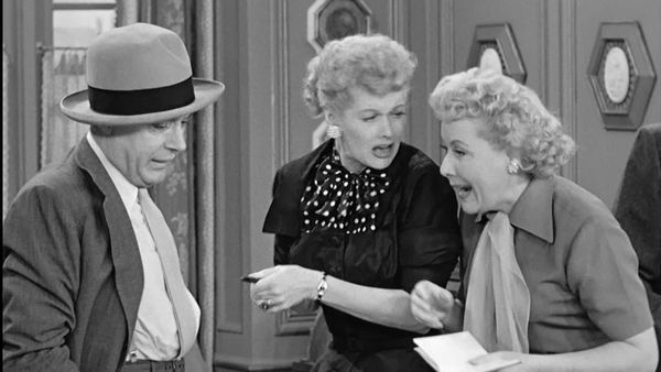 I Love Lucy - Lucy Meets Charles Boyer