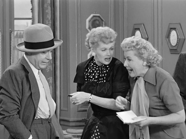 I Love Lucy - Lucy Meets Charles Boyer