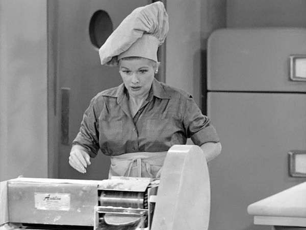 I Love Lucy - Visitor From Italy