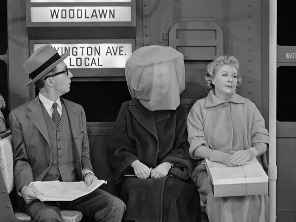 I Love Lucy - Lucy and The Loving Cup