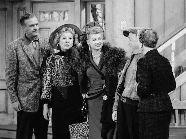 I Love Lucy - Lucy Wants To Move To The Country