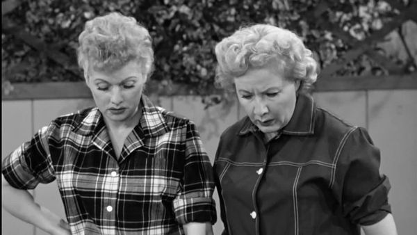 I Love Lucy - Building a Bar-B-Q