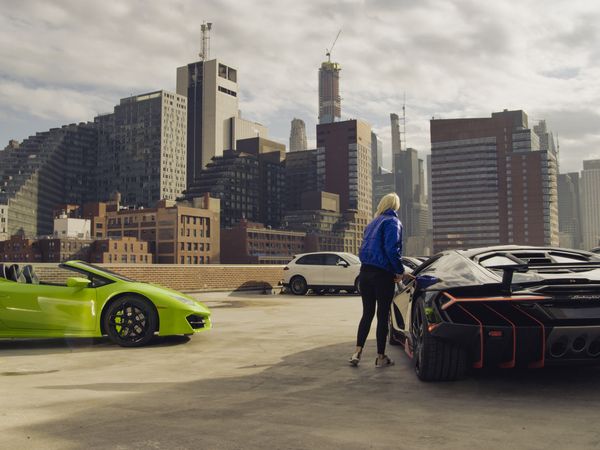 Car Crews with Supercar Blondie (LAS) - Los Angeles