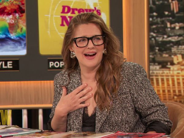 The Drew Barrymore Show - Drew's News, Stooping It with Sarah T, In A Minute Drew's Memory Bank
