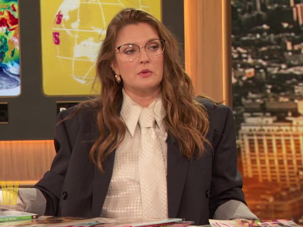 The Drew Barrymore Show - Betty Gilpin, Drew's News with Bobby Moynihan