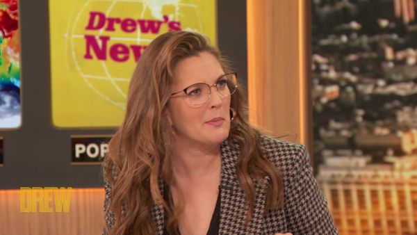 The Drew Barrymore Show - Drew's News, Fall Party with Pilar Valdes, Mikel Welch & Ross Mathews