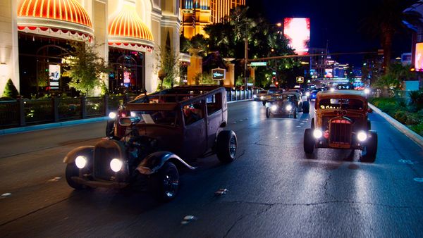 Car Crews with Supercar Blondie (LAS) - Las Vegas
