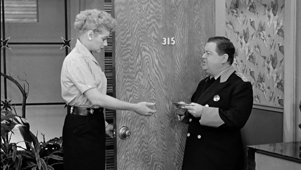 I Love Lucy - The Hedda Hopper Show