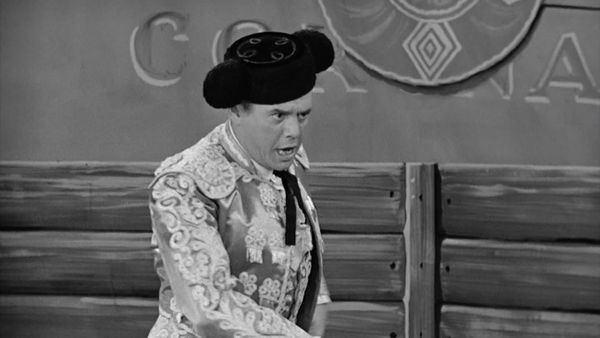 I Love Lucy - Bullfight Dance