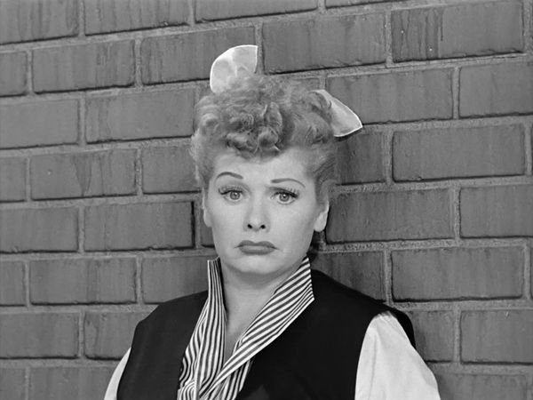 I Love Lucy - Lucy Cries Wolf