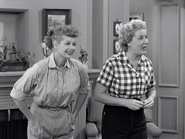 I Love Lucy - Lucy and Ethel Buy A Dress